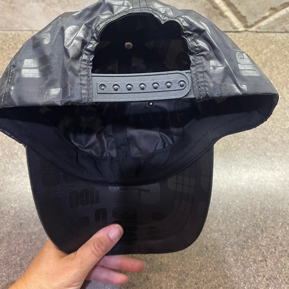 🆕 UGG Nylon Black Scatter Graphic Snap Back Baseball Cap, Unisex OSFM - Picture 6 of 6